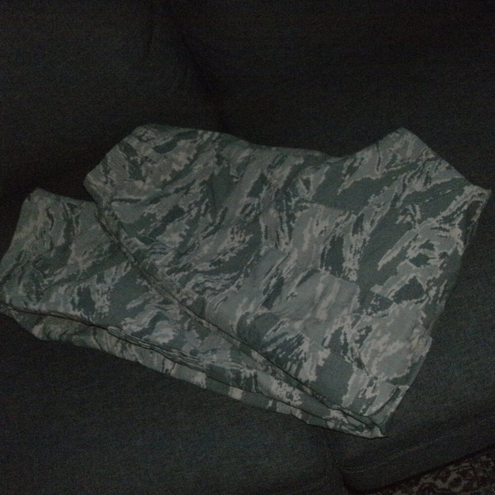 Military Camo Cargo Pants Camouflage Green Tan US Air Force men size 32 R